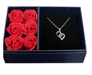 BOÎTE À BIJOUX AVEC 6 ROSES ÉTERNELLES
